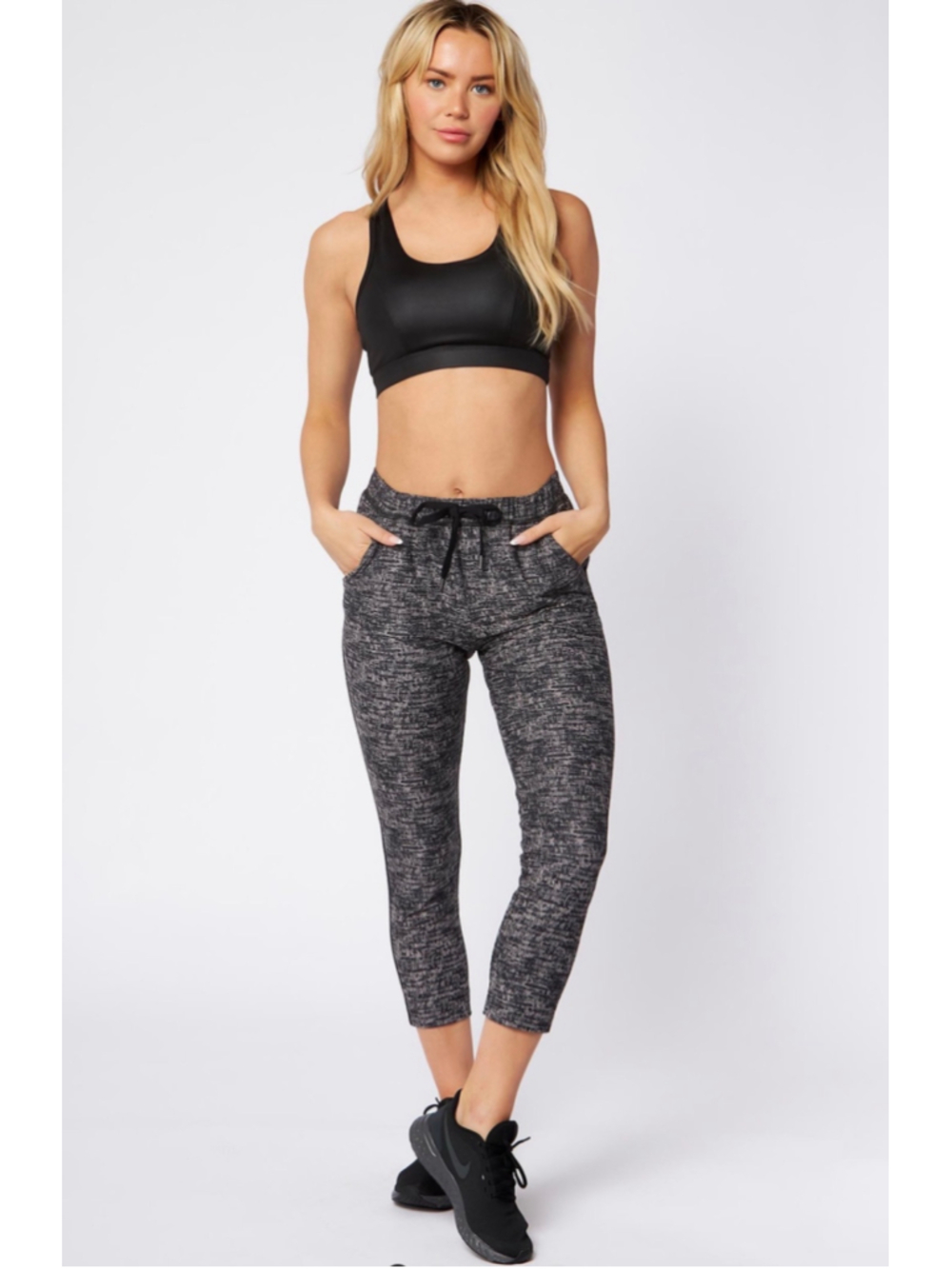 NEW Fare Crop Jogger Black Distressed Heather S $100